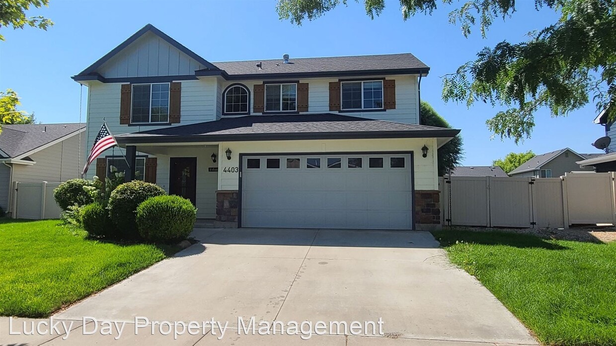 4 br, 2.5 bath House 4403 E Vineyard Way House Rental in Nampa, ID