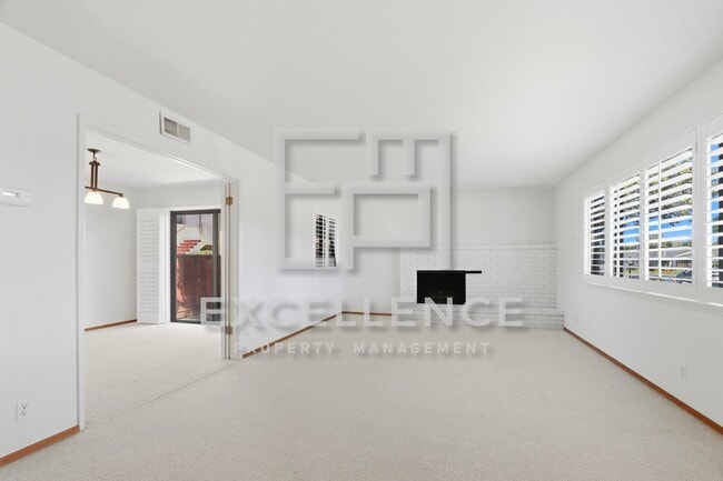 Building Photo - 94 Roxbury St