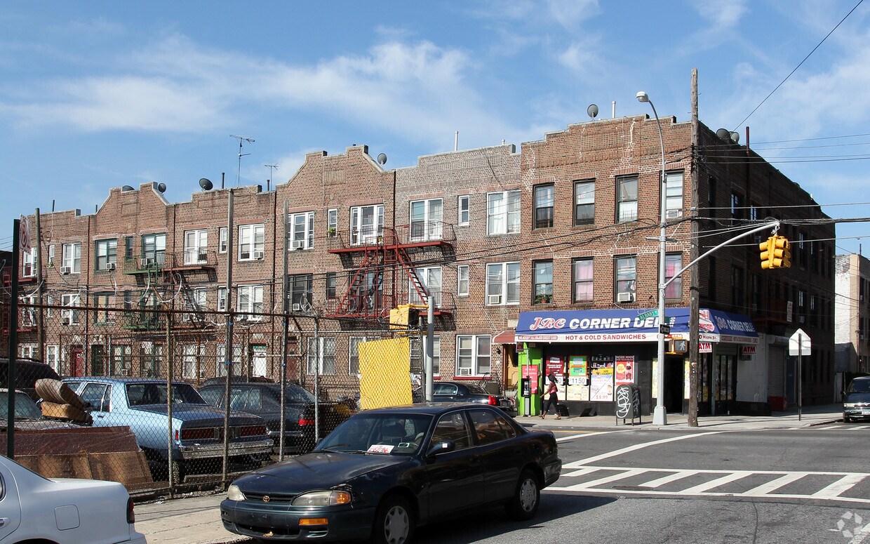 Foto del edificio - 620 Albany Ave