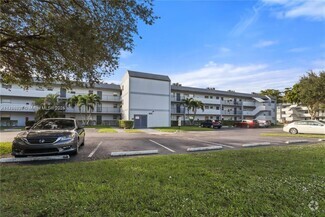 Building Photo - 8421 Lagos De Campo Blvd