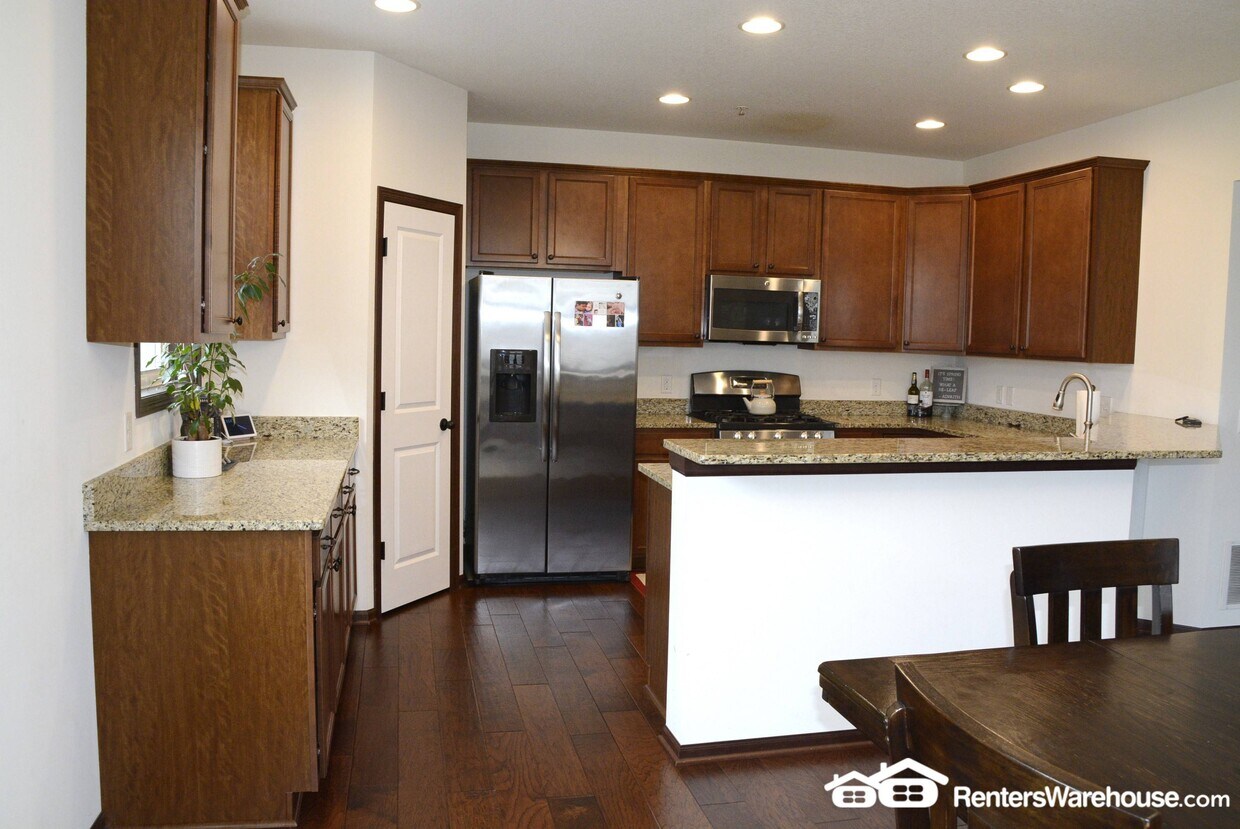 Foto principal - 9580 Madison Dr