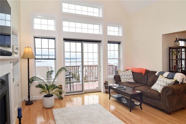 Building Photo - 95 Topsail Dr