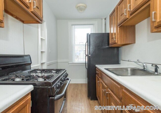 Building Photo - 136 Highland Ave