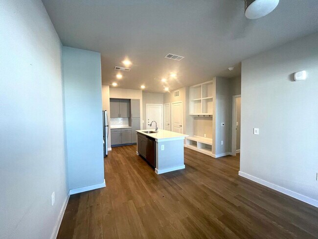 Building Photo - 3845 Frontier Pkwy