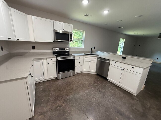 Foto del edificio - Brand New 3 BR Home in Charlotte