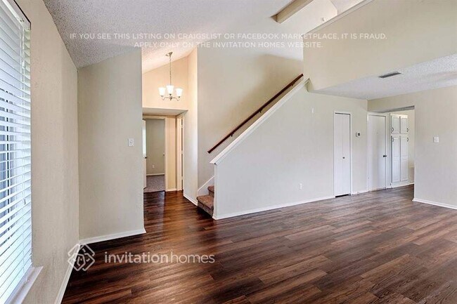 Foto del edificio - 1716 Delaford Pl