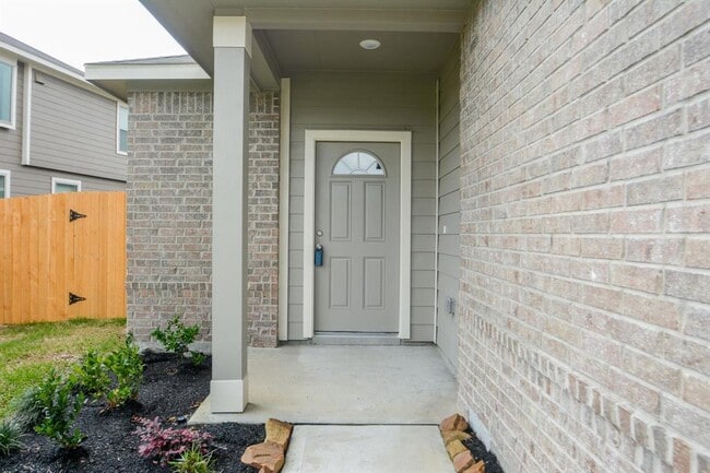 Building Photo - 14670 E Pine Heart Dr