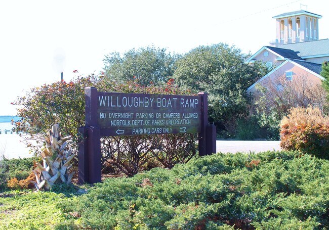 Building Photo - Beautiful 3 Bedroom Duplex by the Beach! A...