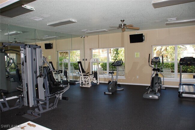 Building Photo - 11530 Villa Grand