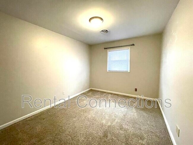 Building Photo - 8972 route 13 B