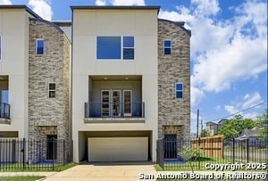 Building Photo - 2502 Hadley St