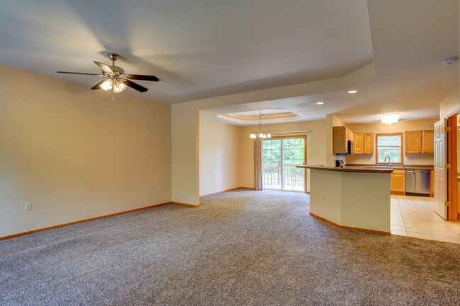 Building Photo - 1813 Carns Dr