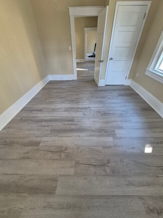 Foto del edificio - 1713 Jefferson Ave