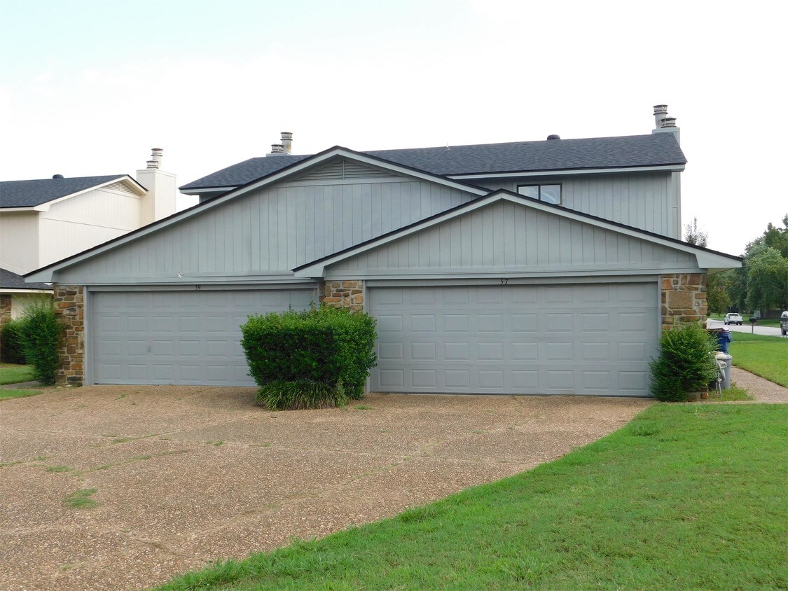 59 Prestwick Ct, Fort Smith, AR 72908 Townhome Rentals in Fort Smith
