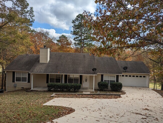View from street - 115 Tam O Shanter Ct
