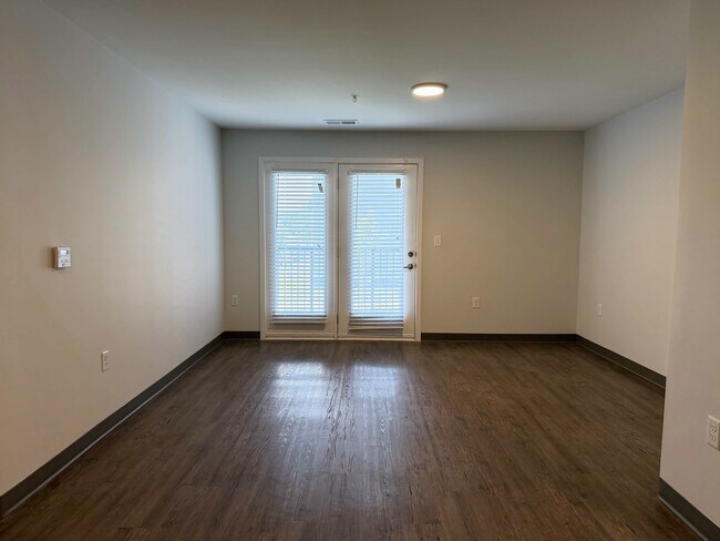3BR, 2BA - Nicholas Landing
