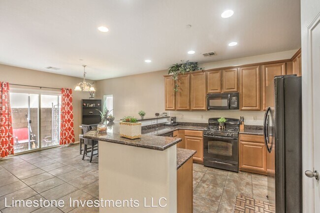 Foto del edificio - 4 br, 2.5 bath House - 4520 Camille Flora Ct