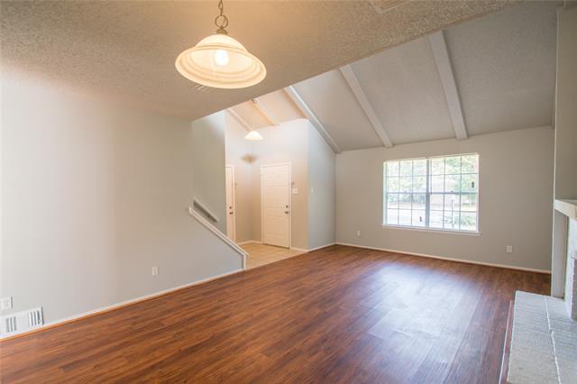 Building Photo - 580 Kent Dr