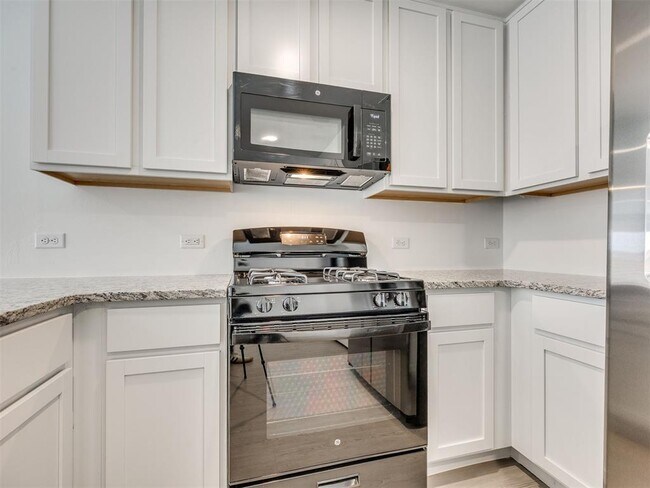 Building Photo - 2012 Wolford Wy