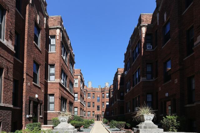 Primary Photo - 4420 N Wolcott Ave