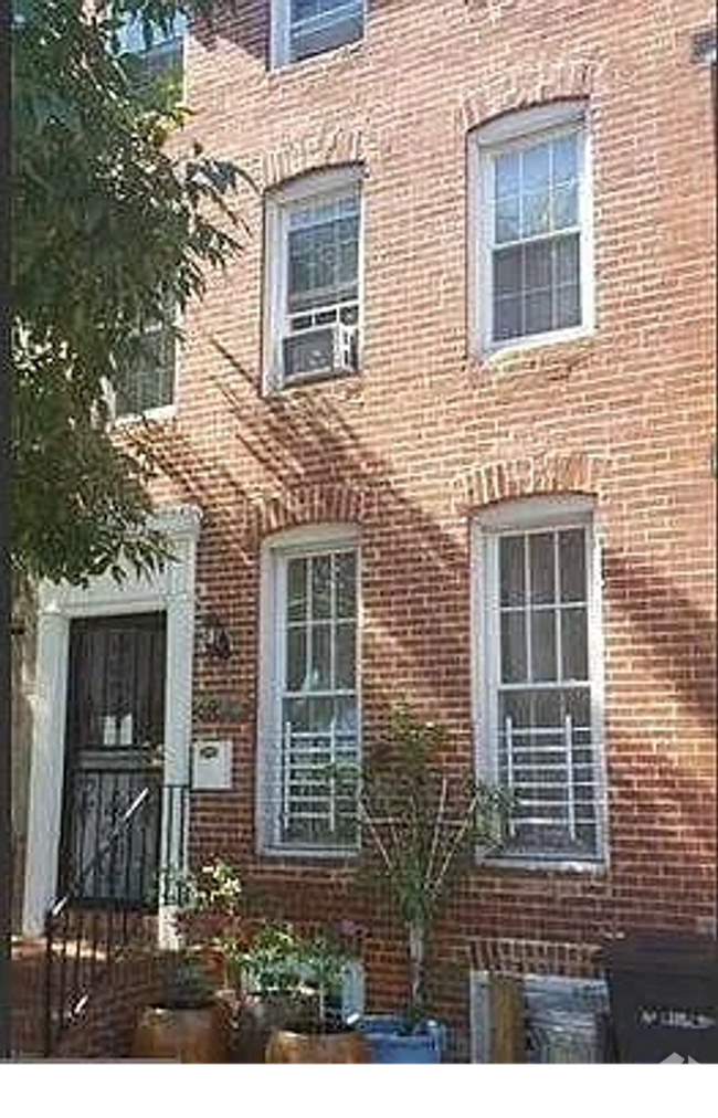 Building Photo - 222 S Stricker St