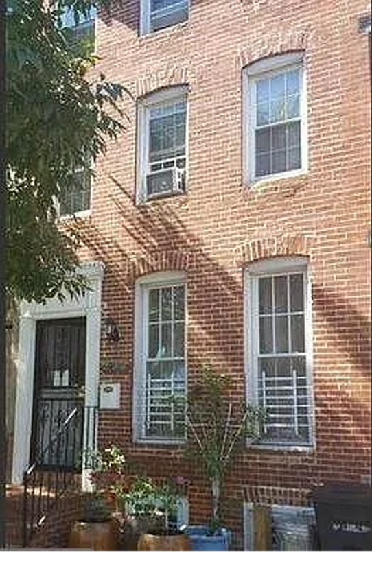 Foto principal - 4 Bedroom 2.5 Bathroom Single Family Home