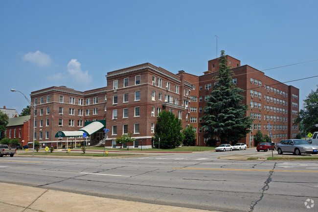 Building Photo - Midtown Apartments