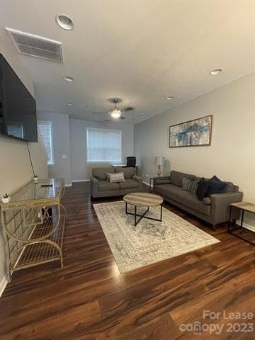 Foto del edificio - 675 Raya Ct