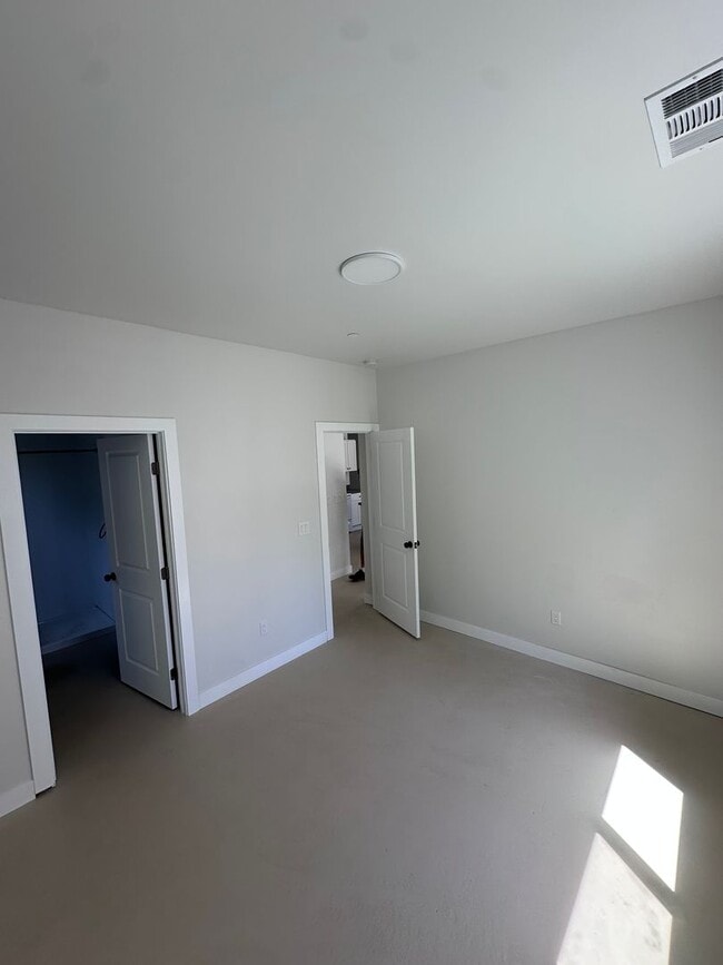 Building Photo - Brand new 3 bedroom house in quiet neighborhood (+FREE RENT!)