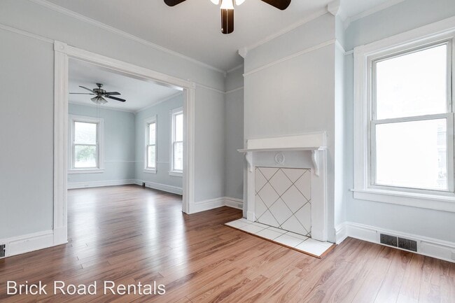 Building Photo - 3 br, 1.5 bath House - 3401 Delaware Ave