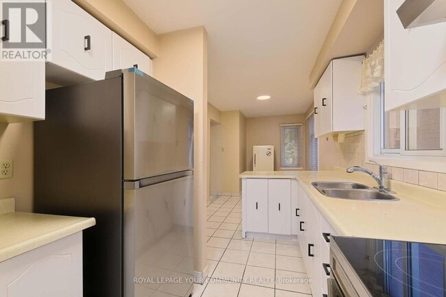 Photo du bâtiment - 174 Roxanne Crescent