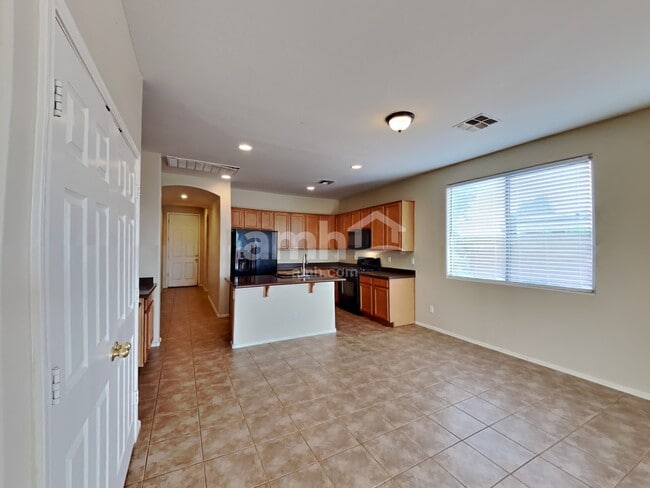 Building Photo - 6723 W Harwell Rd W