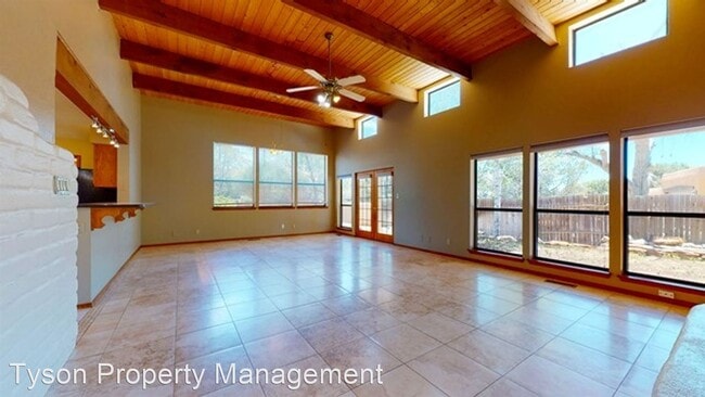 Building Photo - 3 br, 1.5 bath House - 2724 Tramway Cir NE