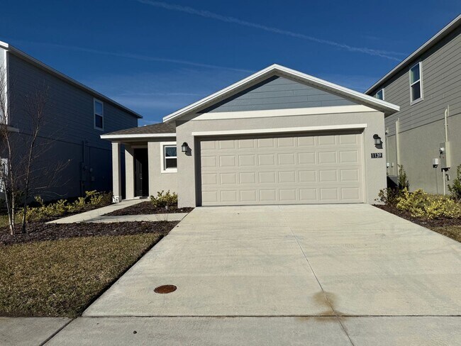 Foto del edificio - Beautiful 3 bedroom 2 bathroom house Lease Special!!!!