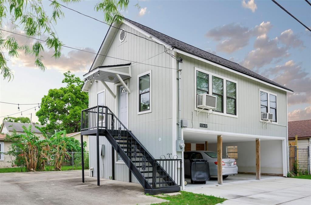 Primary Photo - 1307 1/2-1312 Lawson St