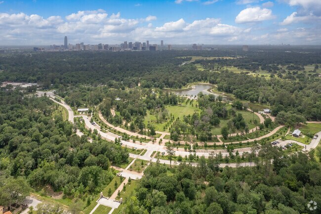 Memorial Park near Cottage Grove beckons with vast greenery, offering a serene escape.