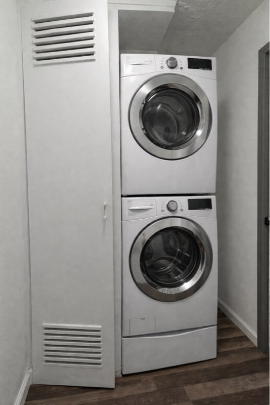 Photo - 2123 Down St Apartment