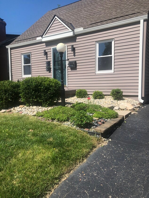 Foto principal - 7013 Fowler Ave
