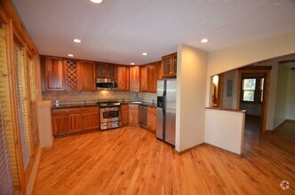 Building Photo - 471 High Point Dr
