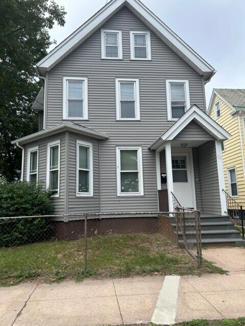 Building Photo - 110 Atwater St