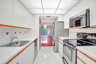 Building Photo - 1200 SW 125th Ave