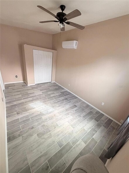 Foto del edificio - 3719 Meadowbreeze Dr