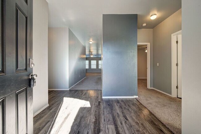 Building Photo - 2029 West Antler Way
