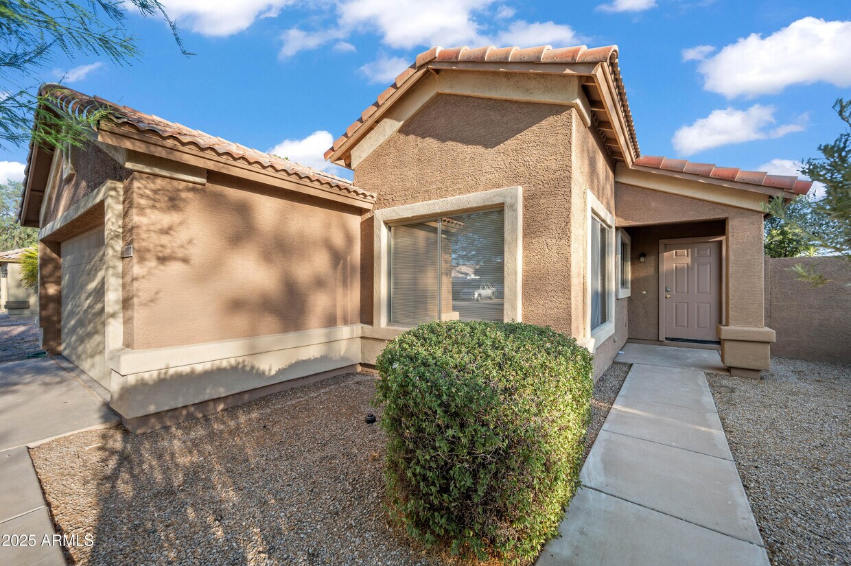 Primary Photo - 7037 W Cavalier Dr
