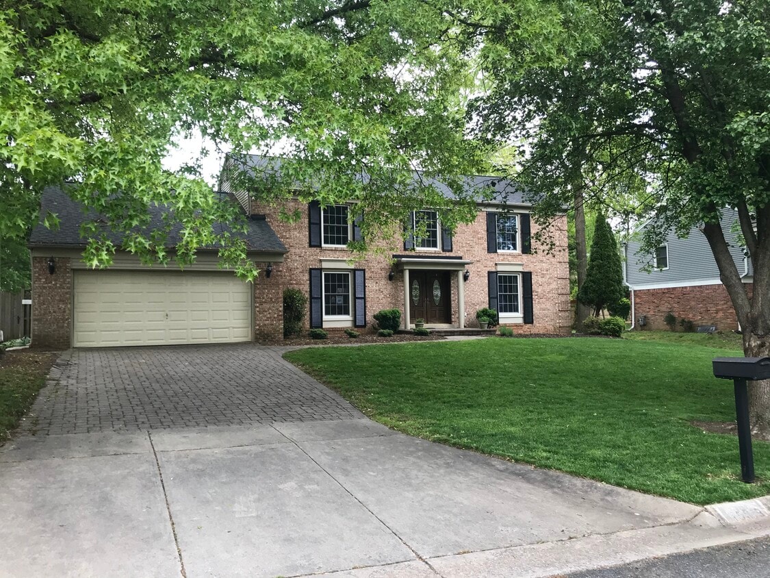 10819 Hob Nail Ct, Rockville, MD 20854 House Rental in Rockville, MD