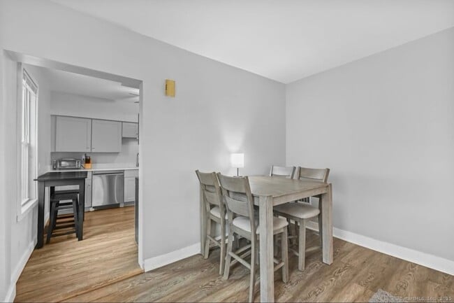 Building Photo - 115 Harborview Ave