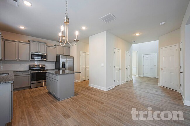 Building Photo - 218 Margrave Dr