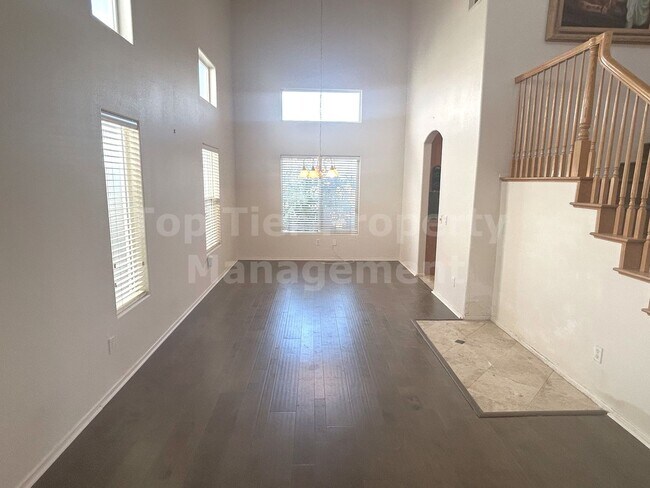 Foto del edificio - Beautiful 4 bed, 3 bath, 2,726 sqft House in Peaceful San Marcos Neighborhood - Available NOW