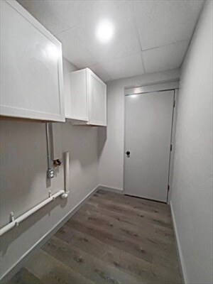 Building Photo - 19 N Woodford St