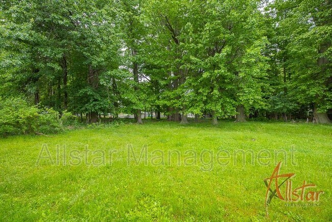 Foto del edificio - 1883 Skyline Dr